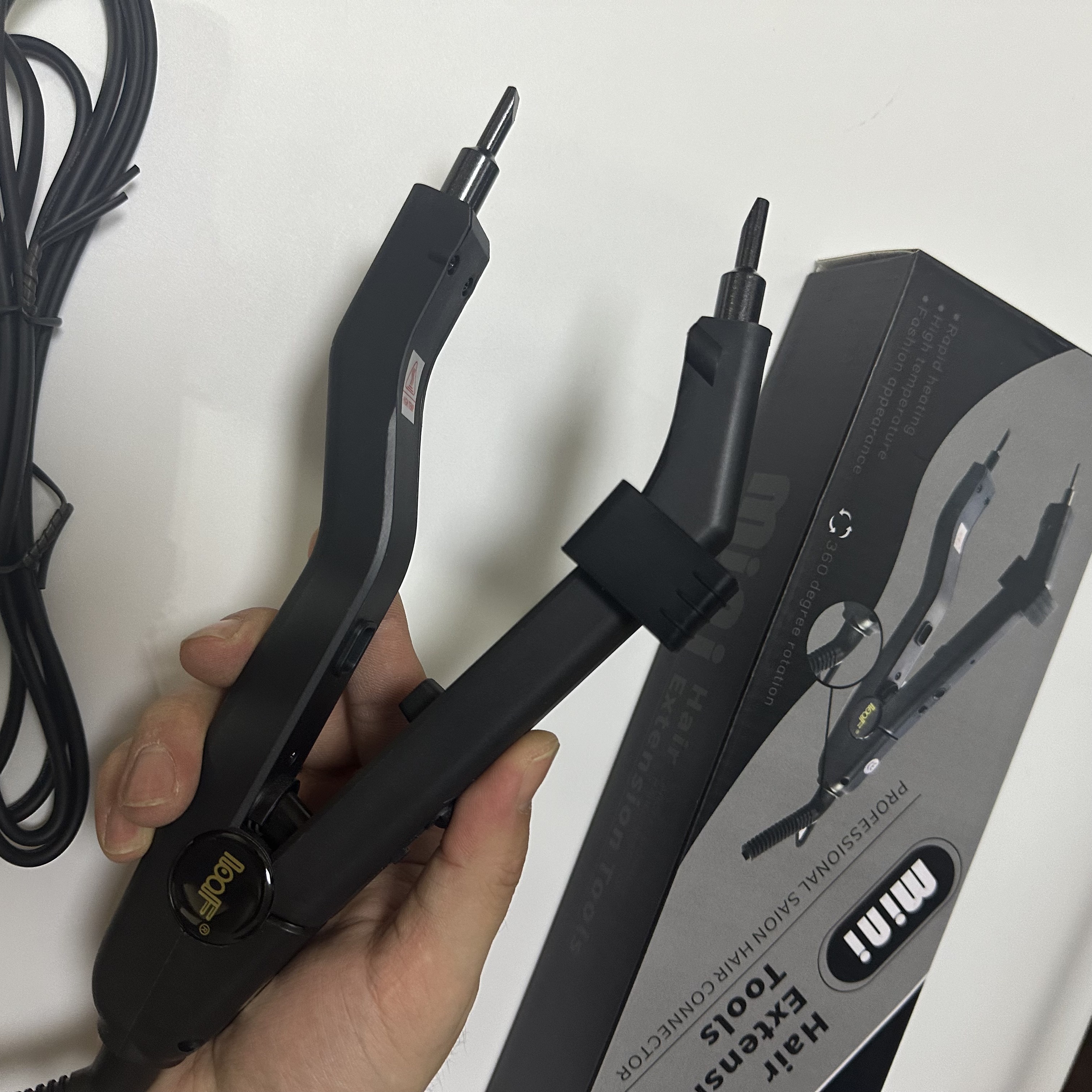 hot  melt  tool